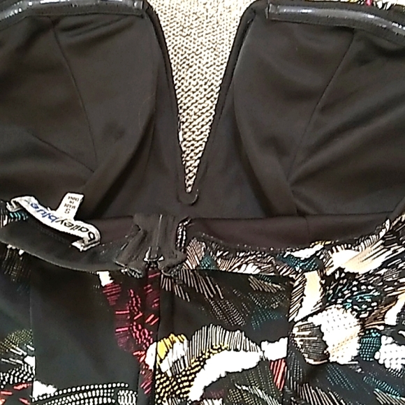 Bailey Blue Deep V Strapless Multicolor Floral Bodycon Mini Dress. Size Small - Picture 9 of 11